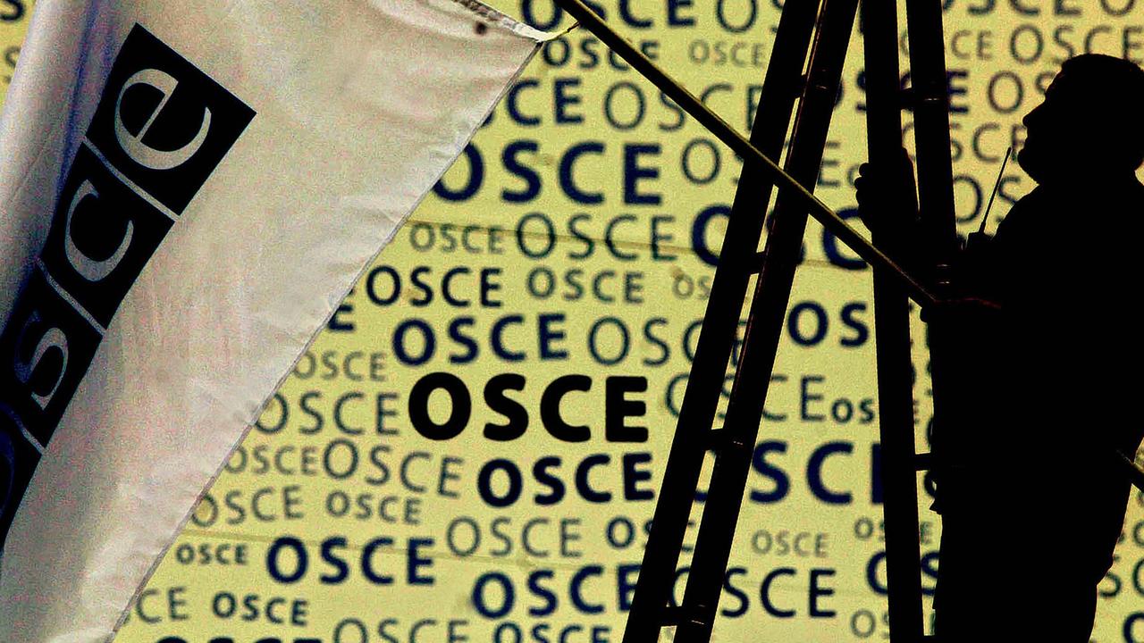 Eine OSZE-Flagge Eine OSZE-Flagge