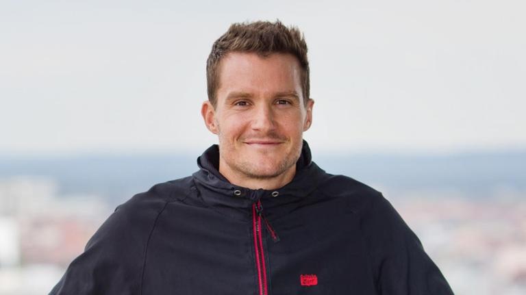 Der Triathlet und Ironman-Weltmeister Jan Frodeno posiert am 19.04.2016 Der Triathlet und Ironman-Weltmeister Jan Frodeno posiert am 19.04.2016