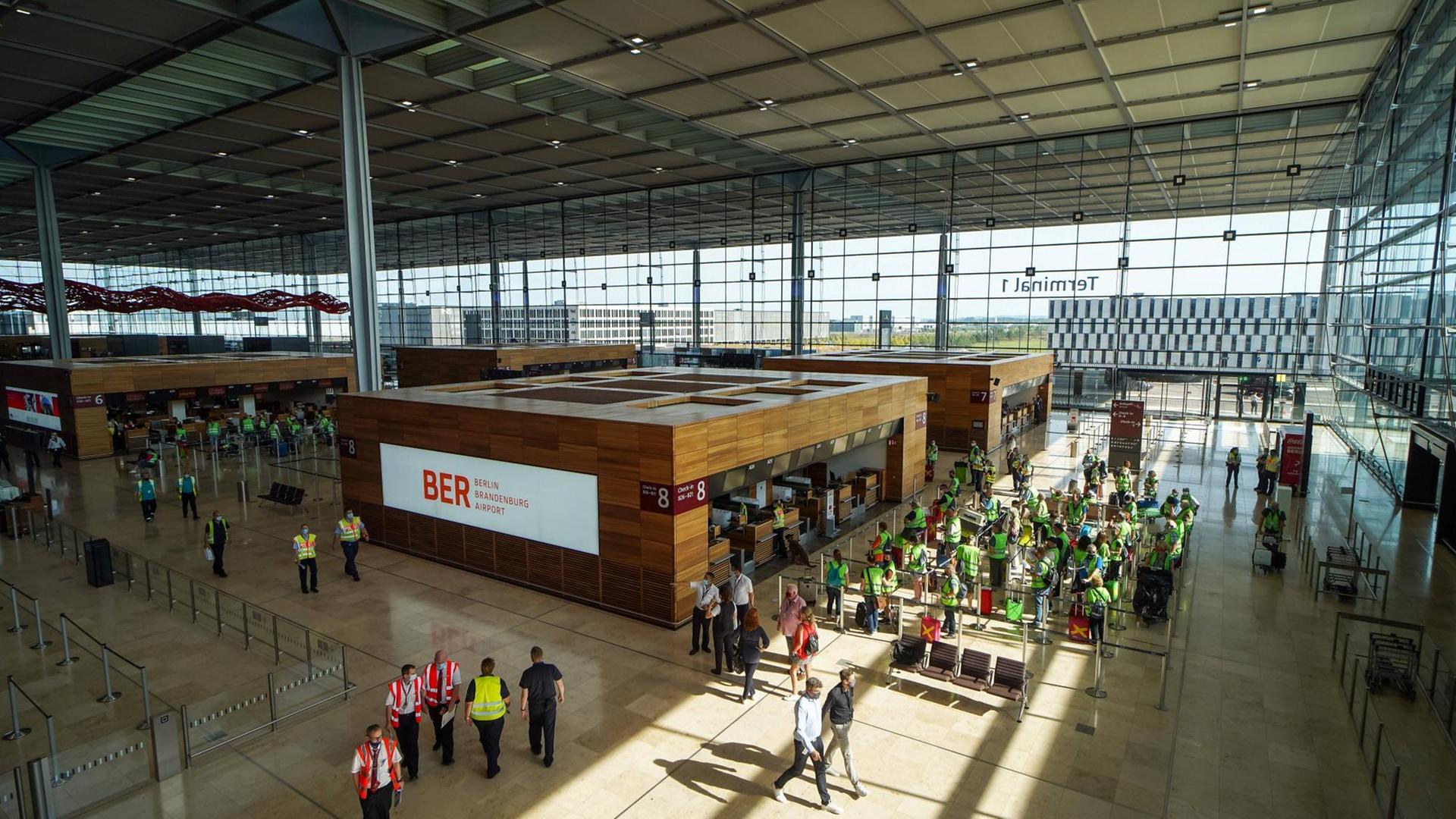 Flughafen Berlin-Brandenburg - Der Countdown Läuft - BER Wird Doch Noch ...