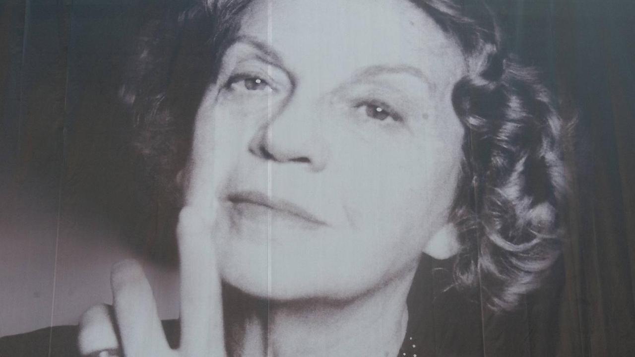Ein Portrait der verstorbenen Sophia de Mello Breyner Andresen Ein Portrait der verstorbenen Sophia de Mello Breyner Andresen
