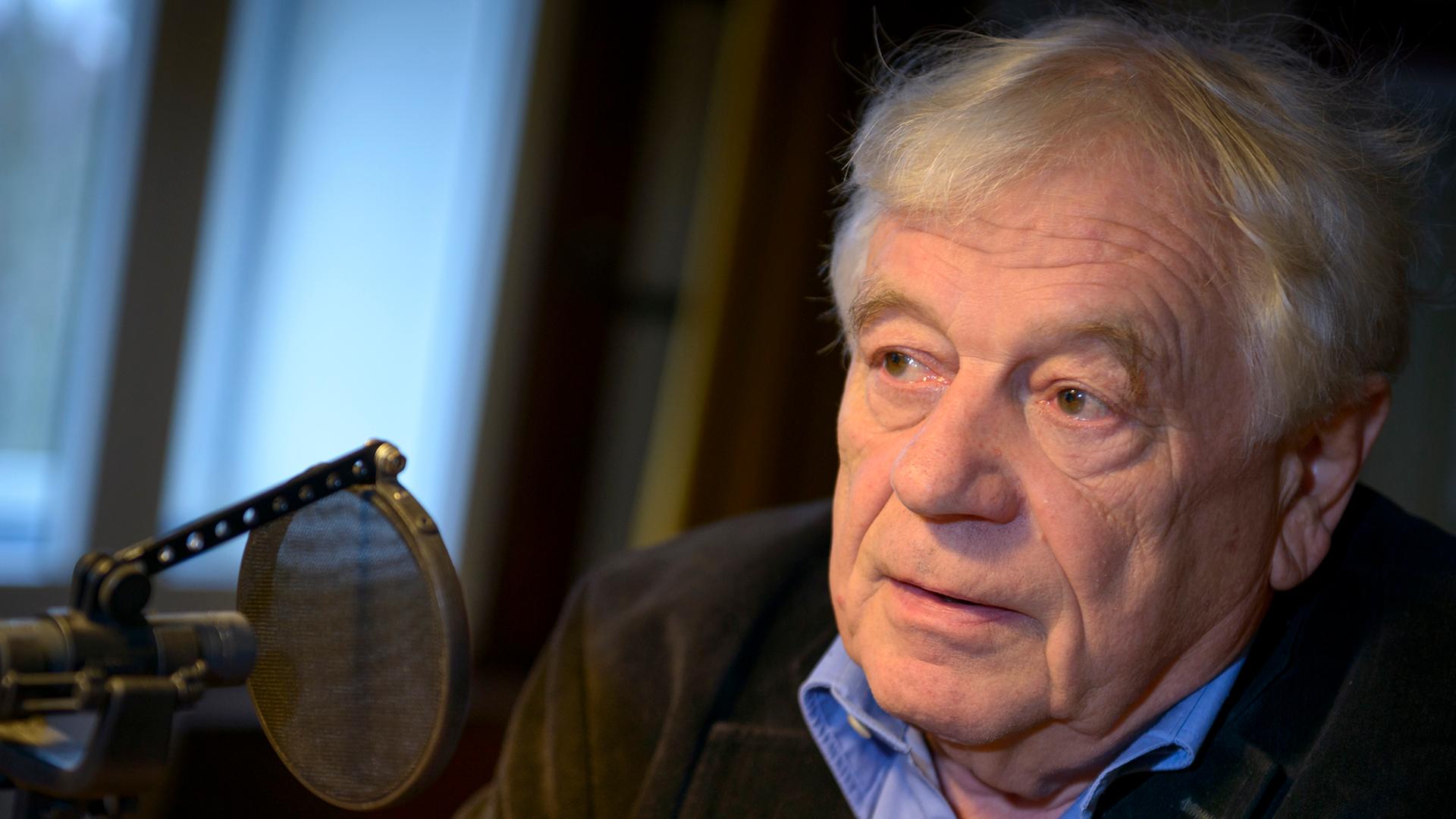 Prof. Wolfgang Benz (deutscher Historiker der Zeitgeschichte und international anerkannter Vertreter der Vorurteilsforschung, Antisemitismusforschung und NS-Forschung) Prof. Wolfgang Benz (deutscher Historiker der Zeitgeschichte und international anerkannter Vertreter der Vorurteilsforschung, Antisemitismusforschung und NS-Forschung)
