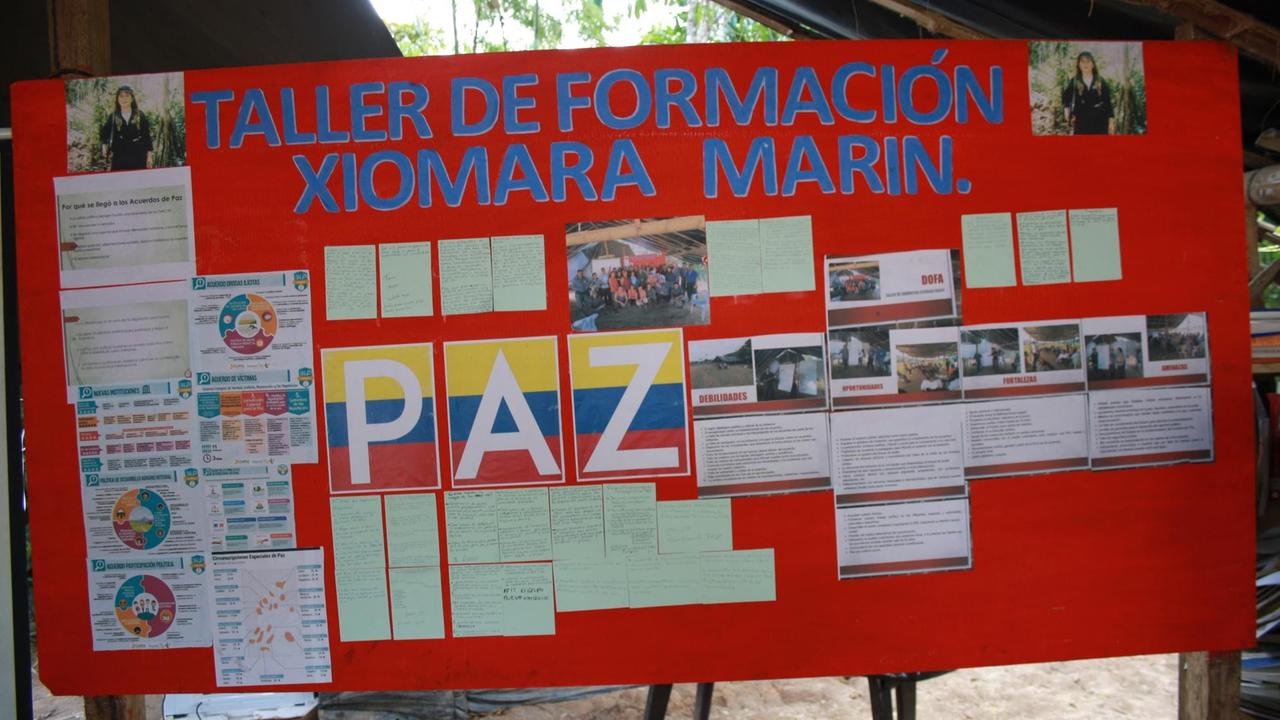 Informationen über den Friedensvertrag in einer FARC-Übergangszone