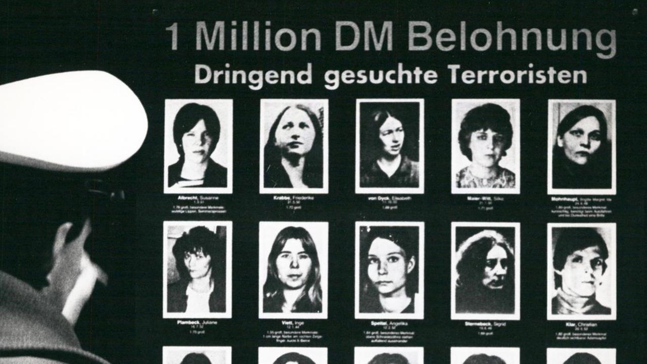 Fahndungsposter, das RAF-Terroristen zeigt Fahndungsposter, das RAF-Terroristen zeigt