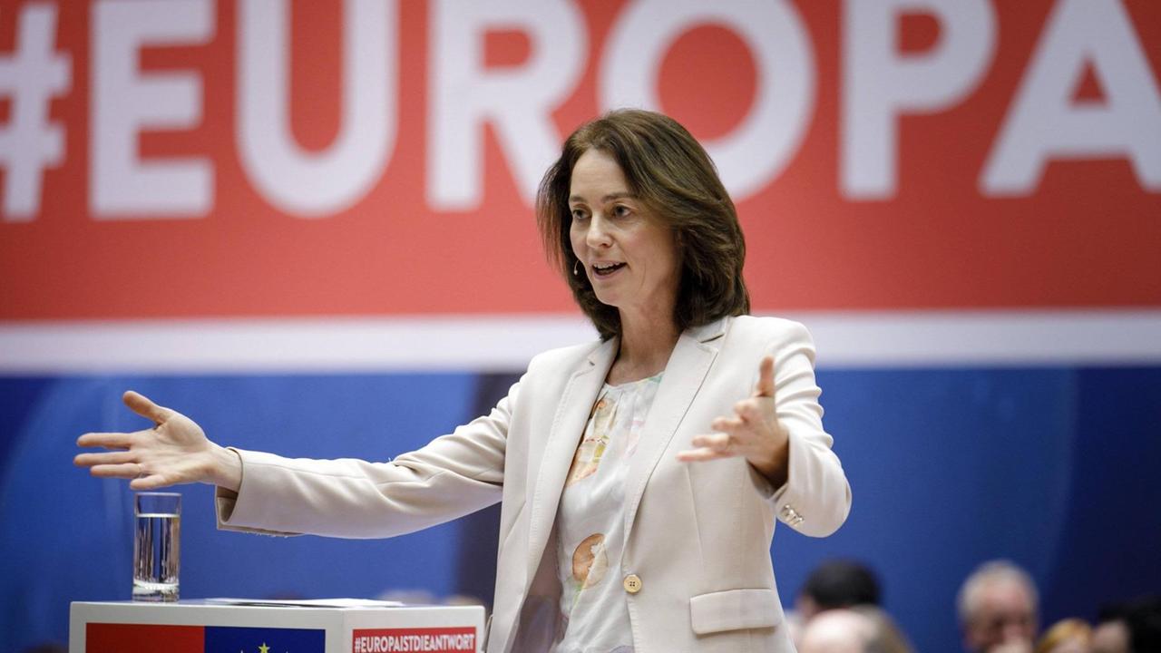 Spitzenkandidatin Katarina Barley, SPD, hält eine Rede bei der Europa-Delegiertenkonferenz der SPD in Berlin Spitzenkandidatin Katarina Barley, SPD, hält eine Rede bei der Europa-Delegiertenkonferenz der SPD in Berlin