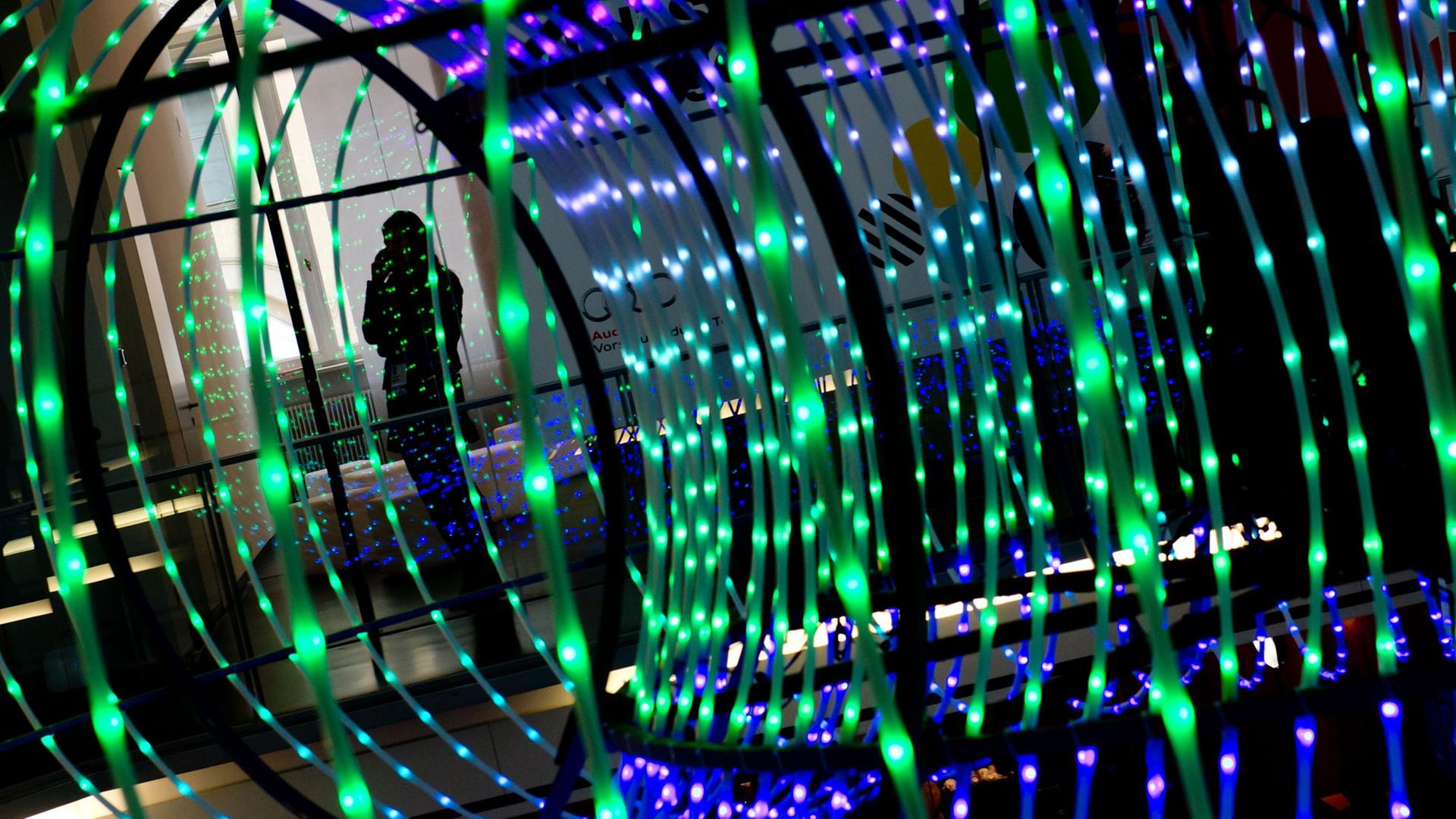 Lichtinstallation während der DLD (Digital-Life-Design) Konferenz in München Lichtinstallation während der DLD (Digital-Life-Design) Konferenz in München