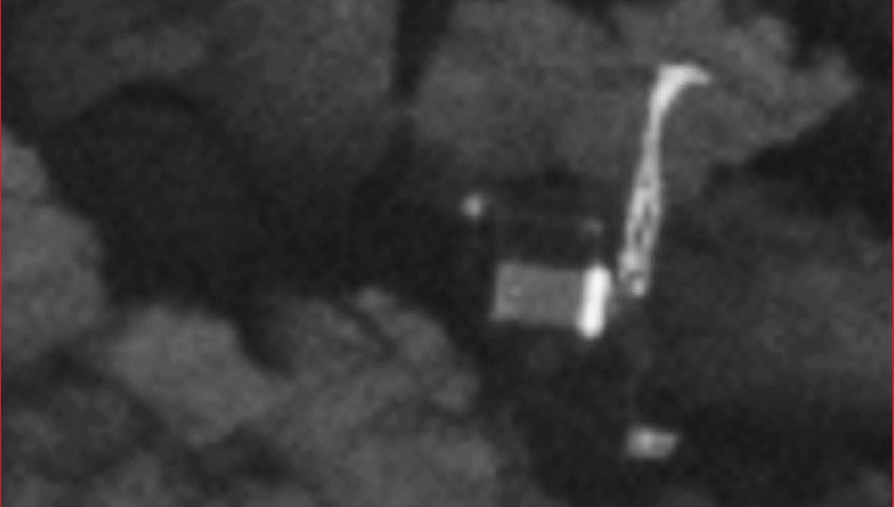 Rosetta wird nun der Landesonde Philae (hier auf dem Kometen fotografiert) Gesellschaft leisten Rosetta wird nun der Landesonde Philae (hier auf dem Kometen fotografiert) Gesellschaft leisten