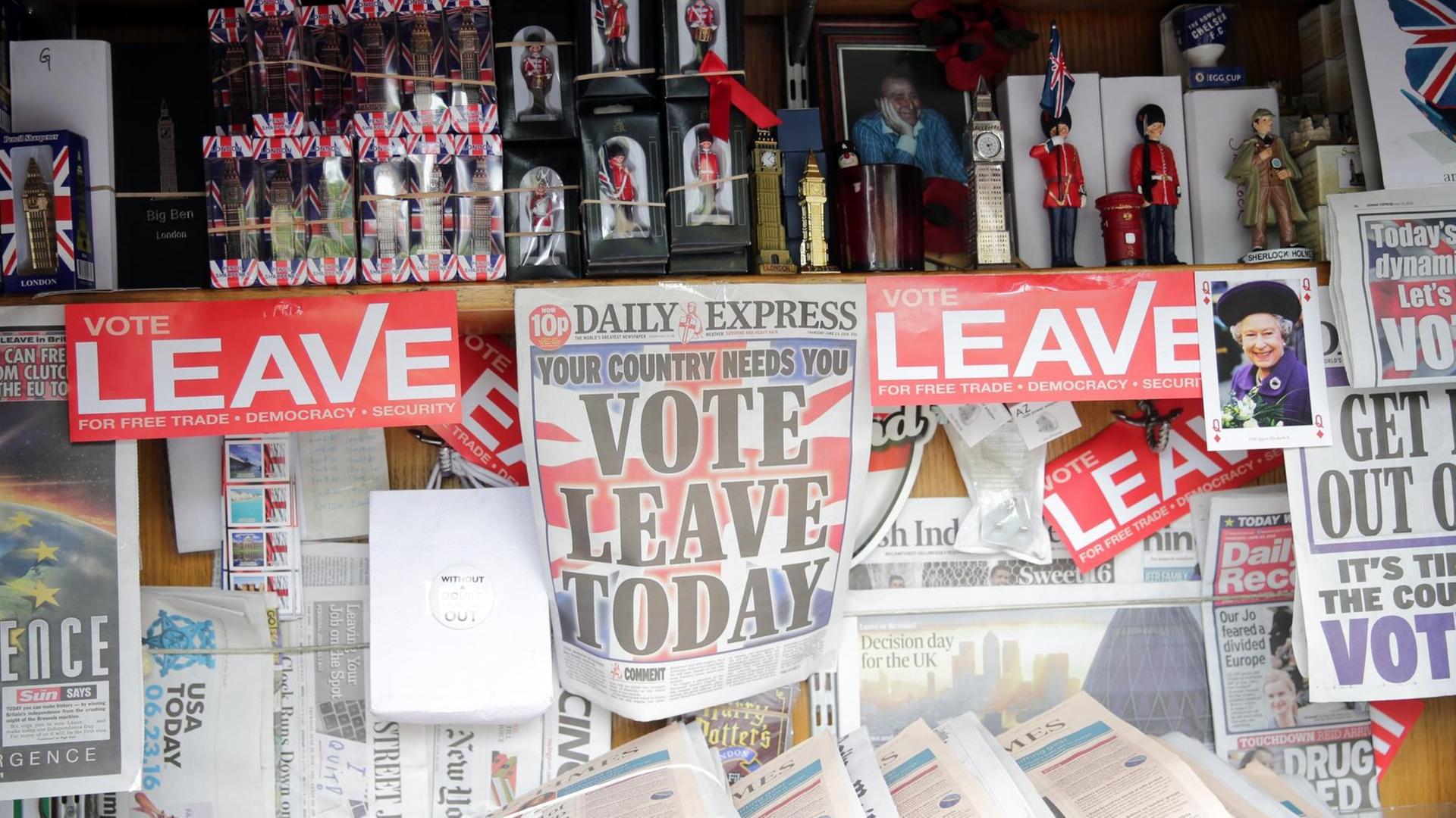 "Your country needs you vote leave today" steht auf dem Titel der britischen Tageszeitung "Daily Express" in London am Tag der Abstimmung "Your country needs you vote leave today" steht auf dem Titel der britischen Tageszeitung "Daily Express" in London am Tag der Abstimmung