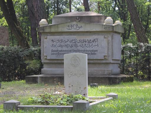 Zehrensdorfer Ehrenfriedhof, auf dem im Kriegsgefangenenlager Wünsdorf Verstorbene Muslime, Hindus und Sikhs begraben wurden.