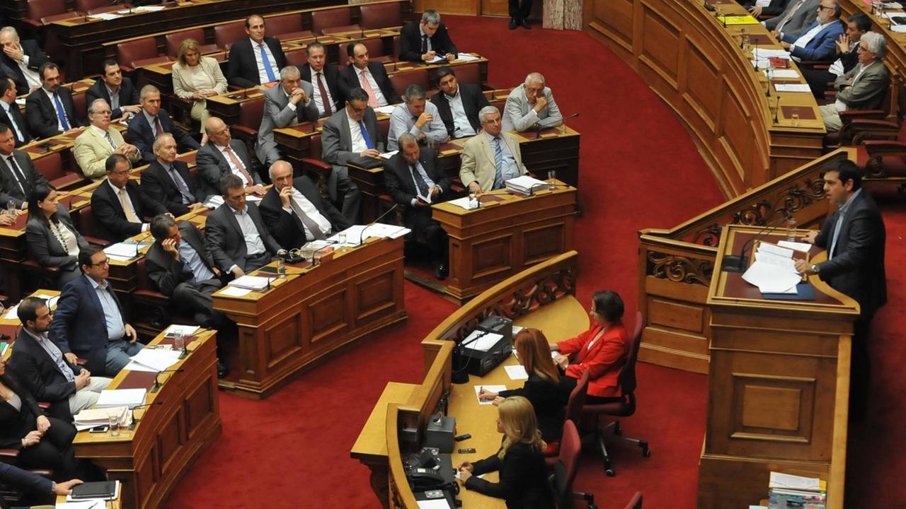 Griechenlands Regierungschef Alexis Tsipras am 23. Juli im griechischen Parlament Griechenlands Regierungschef Alexis Tsipras am 23. Juli im griechischen Parlament