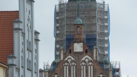 Die Nikolaikirche (M), der evangelischen Dom St. Nikolai zu Greifswald (Mecklenburg-Vorpommern).