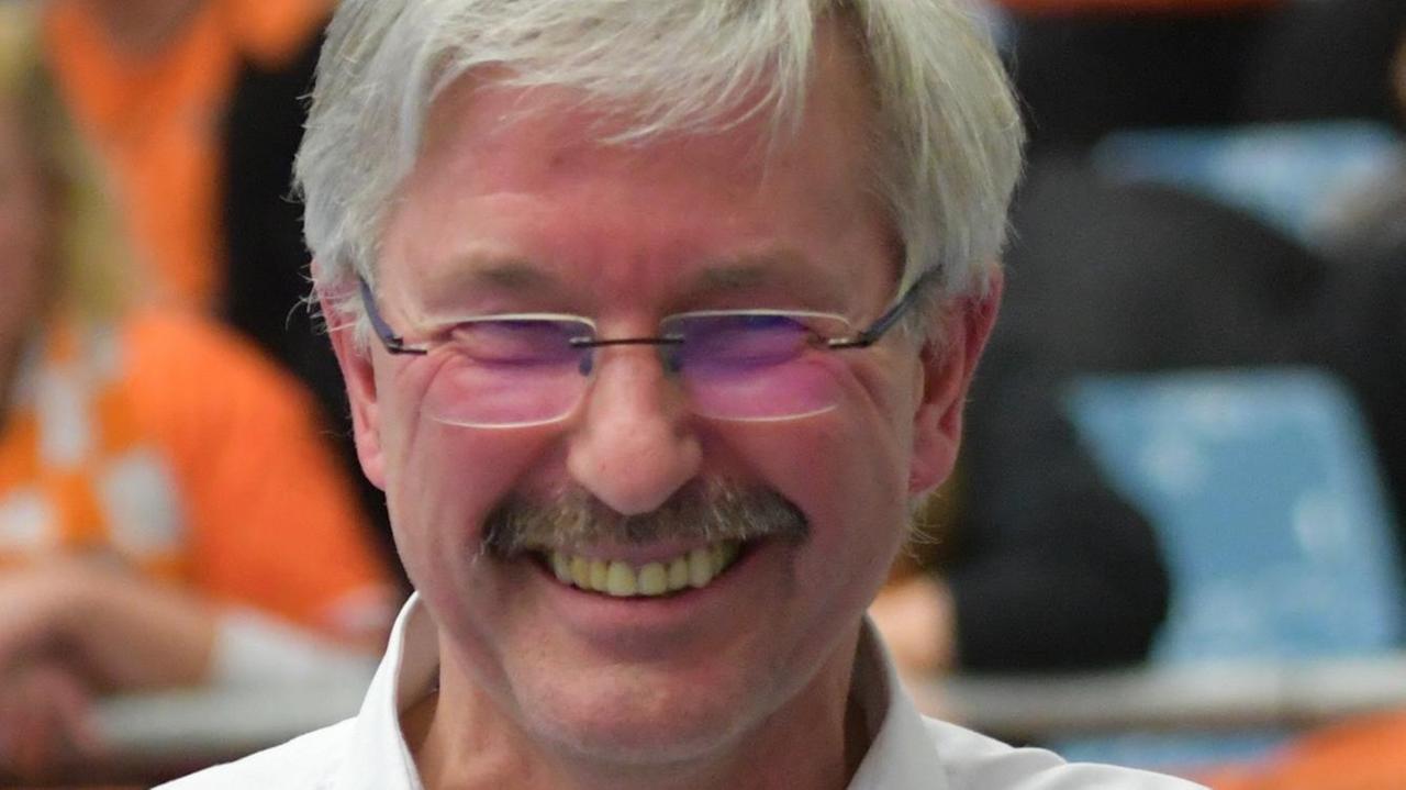 Andreas Bahlburg, Geschäftsführer der SVG Lueneburg, lächelt in die Kamera Andreas Bahlburg, Geschäftsführer der SVG Lueneburg, lächelt in die Kamera
