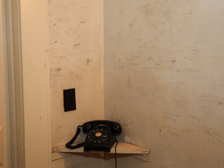 NUR SONNTAGSSPAZIERGANG: Die "Telefonzentrale" im Faulkner-Haus NUR SONNTAGSSPAZIERGANG: Die "Telefonzentrale" im Faulkner-Haus