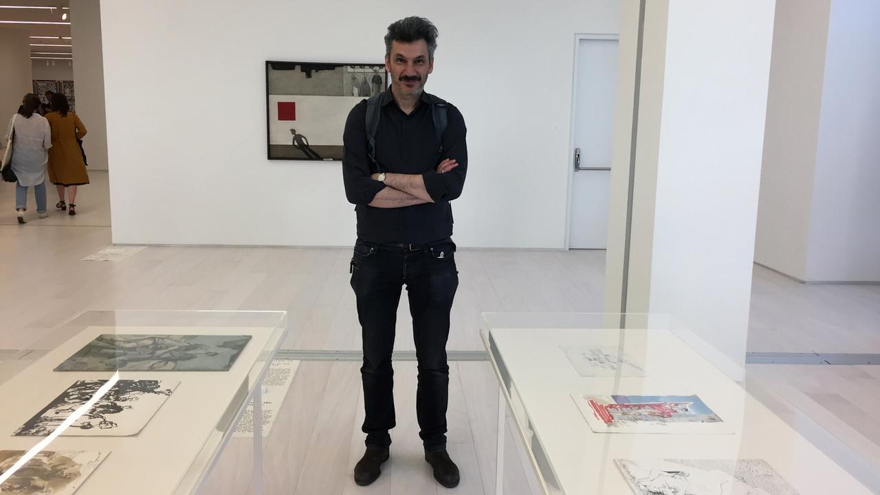 Der griechische Architekt Aristide Antonas, aufgenommen auf der documenta 14 Der griechische Architekt Aristide Antonas, aufgenommen auf der documenta 14