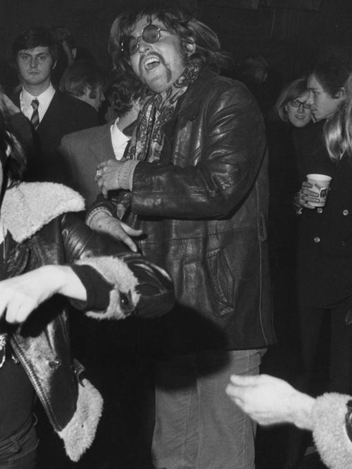 Jugendliche beim Tanz im Berliner Tanzlokal Cheetah, aufgenommen am 06.12.1968.