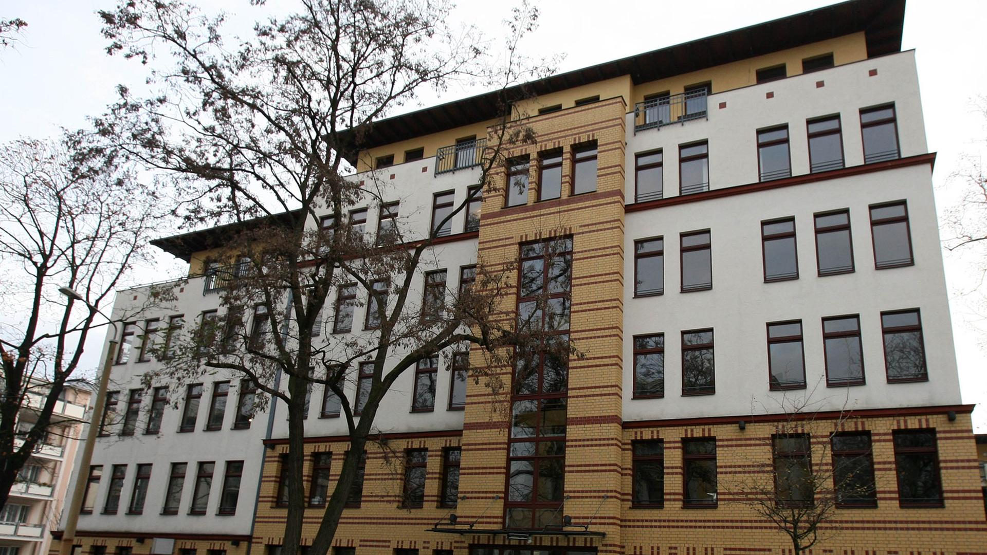 Blick am Mittwoch (07.12.2005) auf das Gebäude des Reclam Verlages in der Leipziger Innenstadt. Blick am Mittwoch (07.12.2005) auf das Gebäude des Reclam Verlages in der Leipziger Innenstadt.