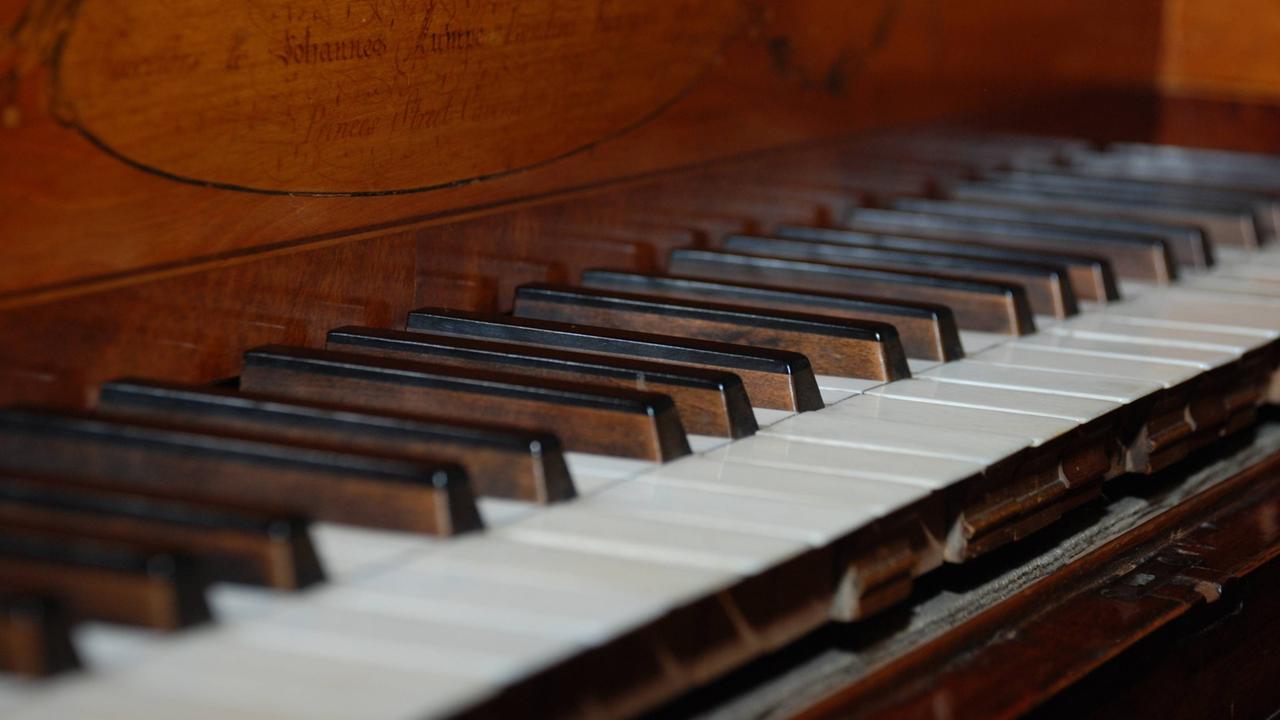 Die Tastatur eines historischen Klaviers. Die Tastatur eines historischen Klaviers.