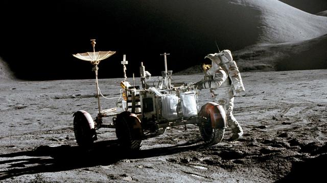 James Irwin, nicht der kleine Häwelmann: Astronaut mit Mondrover (NASA)