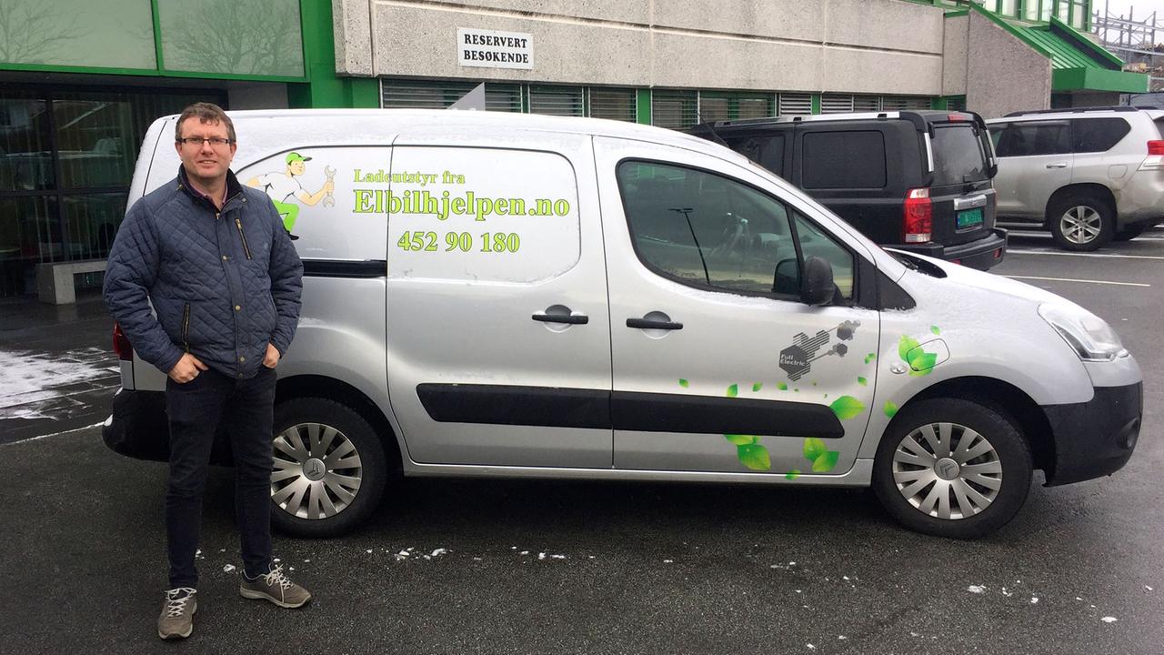 Robort Kristensen, Ex-Ölarbeiter und Betreiber eines Elektroauto-Verleihs in Stavanger Robort Kristensen, Ex-Ölarbeiter und Betreiber eines Elektroauto-Verleihs in Stavanger