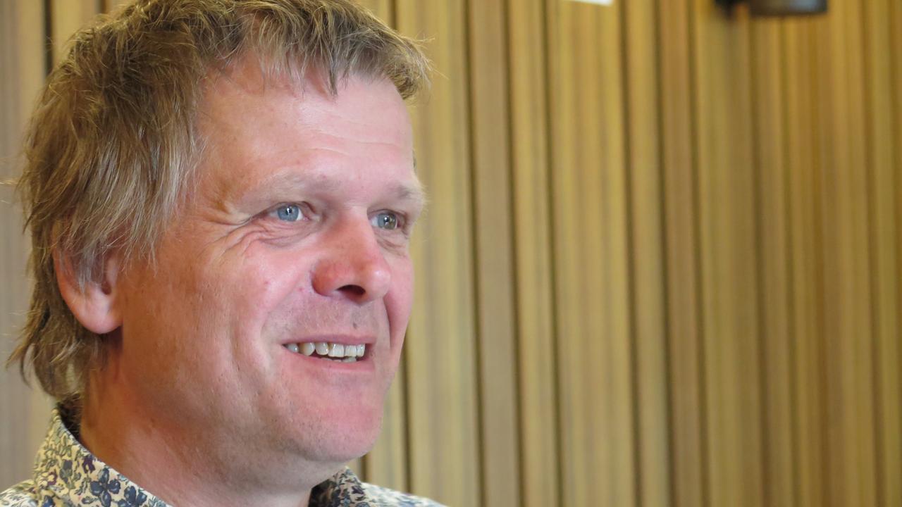 Der Künstler Moritz Götze im Studio von Deutschlandradio Kultur Der Künstler Moritz Götze im Studio von Deutschlandradio Kultur