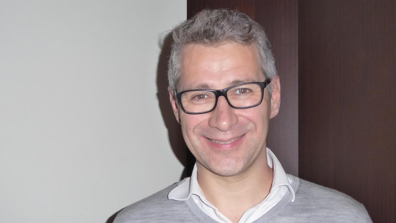 Ein politischer Ritter: Arnaud Boutheon, Lobbyist bei "Sens commune" und Gründer der französischen "Kolumbusritter" Ein politischer Ritter: Arnaud Boutheon, Lobbyist bei "Sens commune" und Gründer der französischen "Kolumbusritter"