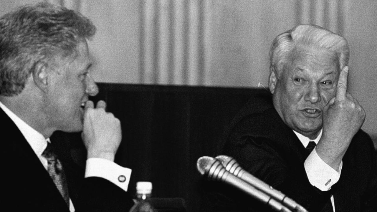 US Präsident Bill Clinton und der Russische Präsident Boris jeltsin während einer gemeinsamen Pressekonferenz im Kreml. US Präsident Bill Clinton und der Russische Präsident Boris jeltsin während einer gemeinsamen Pressekonferenz im Kreml.