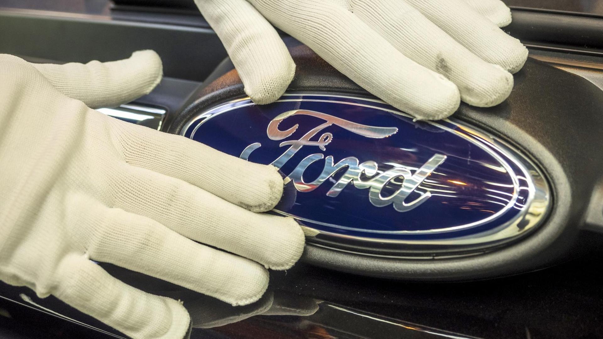 Das Logo des Autobauers Ford.