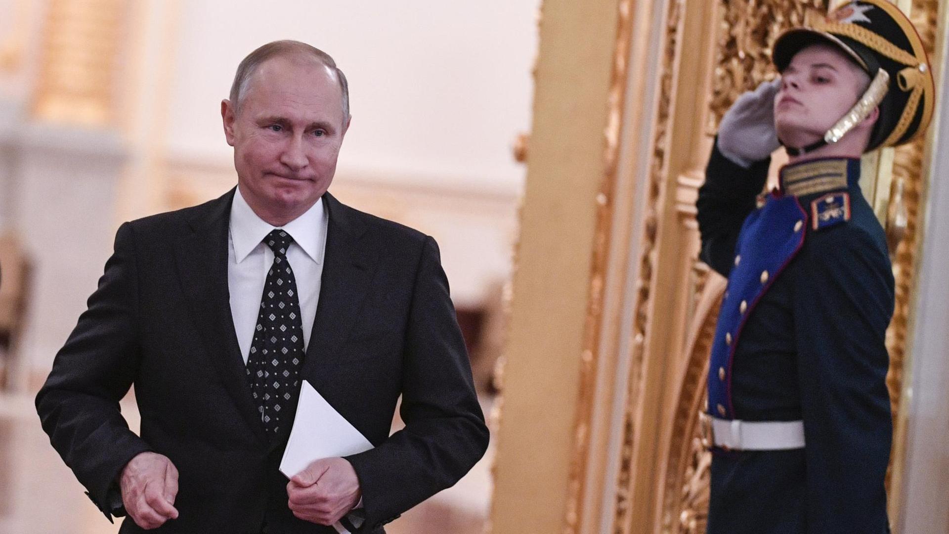 Der russische Präsident Wladimir Putin am 27.12.2017 im Kreml in Moskau. Der russische Präsident Wladimir Putin am 27.12.2017 im Kreml in Moskau.