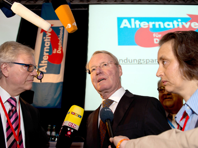 Olaf Henkel vor Beginn des Gründungsparteitags Alternative für Deutschland