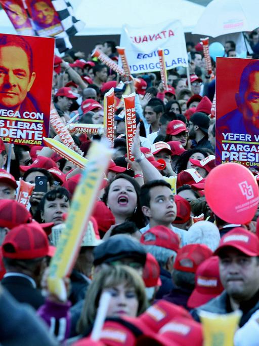 Wahlkampf in Bogota: Unterstützer des kolumbianischen Präsidentschaftskandidaten Germán Vargas Lleras