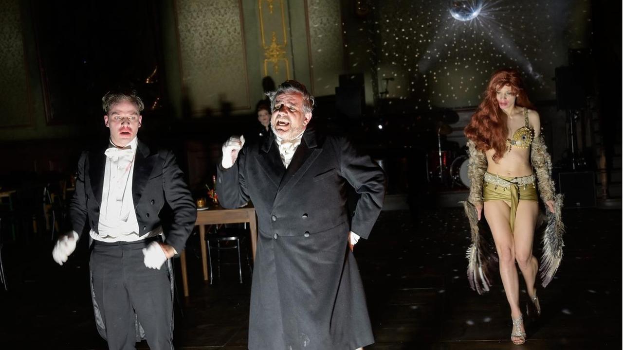 Die drei Schauspieler Peter Miklusz, Bruno Cathomas, Lilith Stangenberg Die drei Schauspieler Peter Miklusz, Bruno Cathomas, Lilith Stangenberg