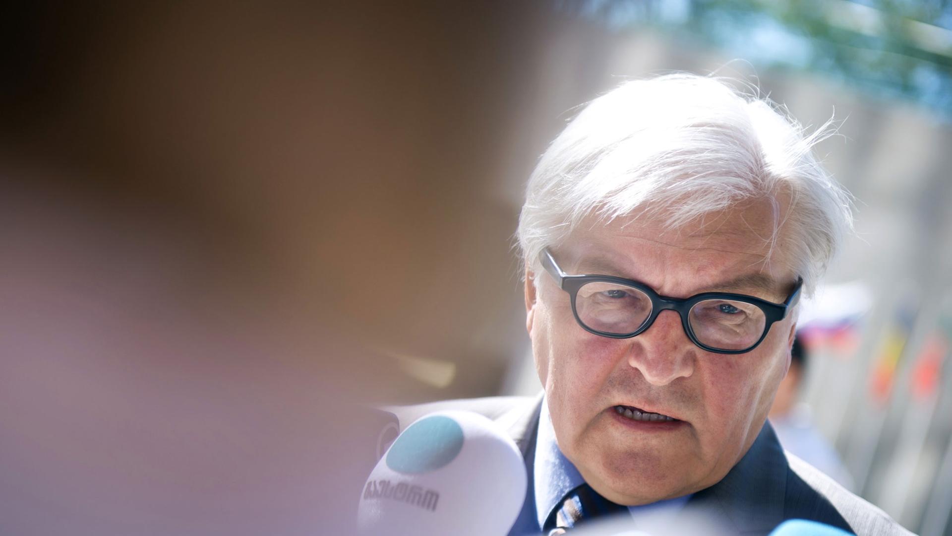 Bundesaußenminister Frank-Walter Steinmeier. Bundesaußenminister Frank-Walter Steinmeier.