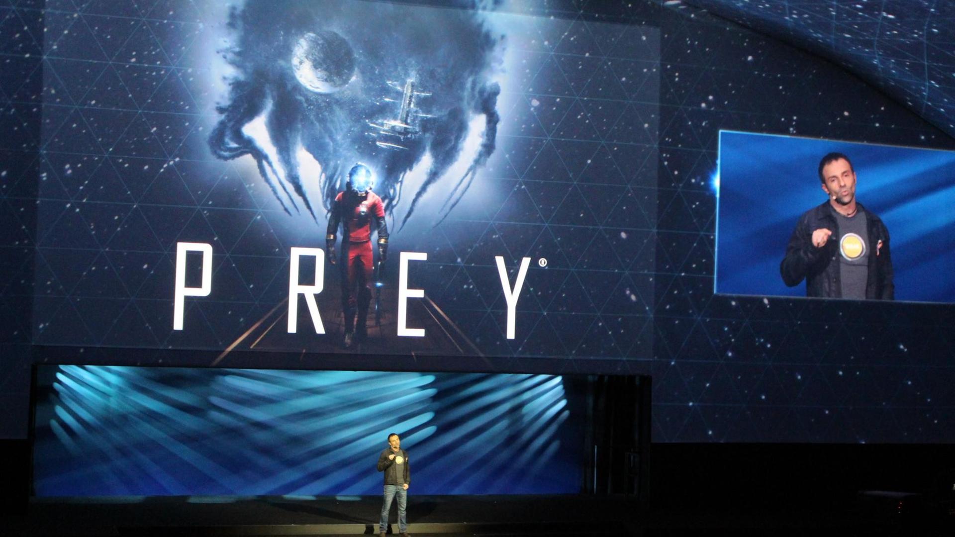 Vorstellung des Ego-Shooters "Prey" auf einem Bethesda Softworks Presse-Event. Das Spiel enthält Elemente des Action-Adventures und Rollenspiels. Vorstellung des Ego-Shooters "Prey" auf einem Bethesda Softworks Presse-Event. Das Spiel enthält Elemente des Action-Adventures und Rollenspiels.
