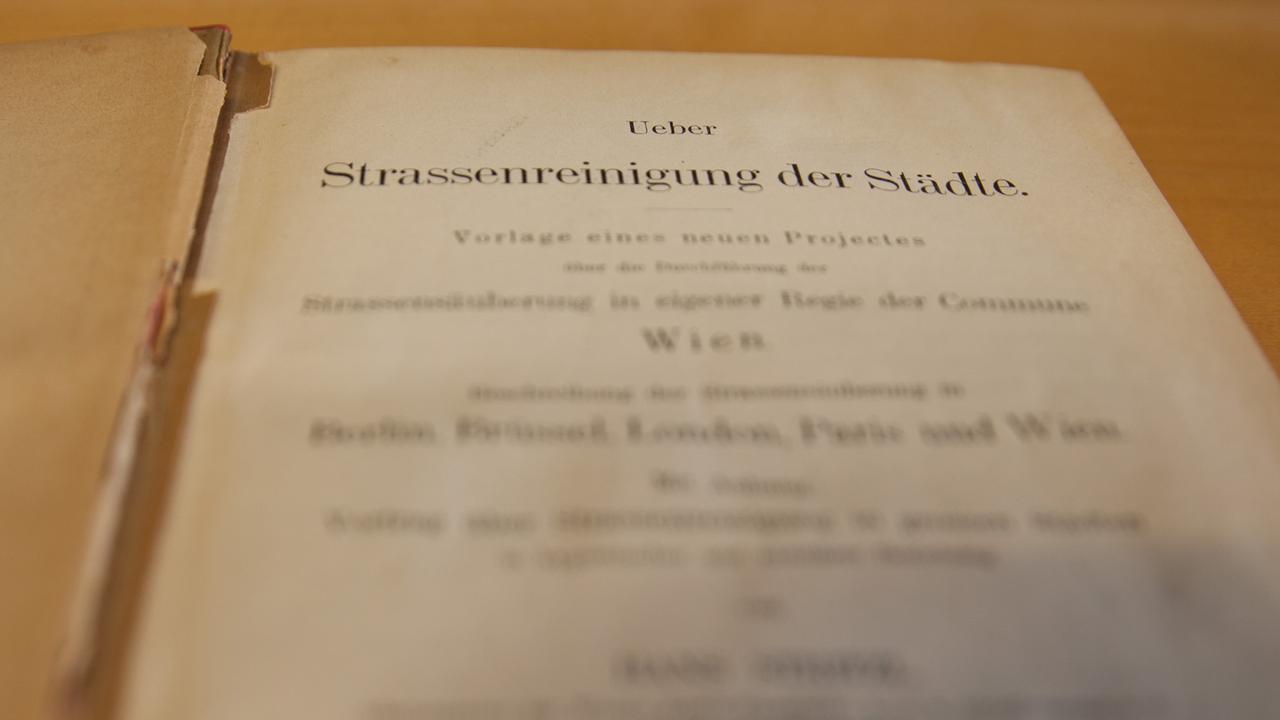 Historisches Dokument: Die effektive Straßenreinigung ist in Österreichs Hauptstadt Wien schon lange ein Thema. Historisches Dokument: Die effektive Straßenreinigung ist in Österreichs Hauptstadt Wien schon lange ein Thema.