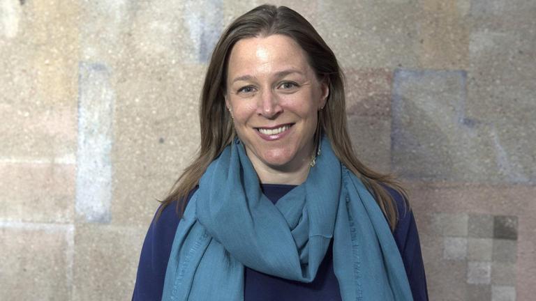 Annika Reich bei einer Lesung in Berlin aus ihrem Roman "Die Nächte auf ihrer Seite" Annika Reich bei einer Lesung in Berlin aus ihrem Roman "Die Nächte auf ihrer Seite"