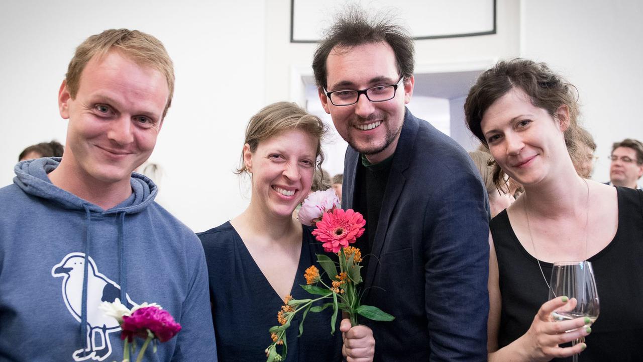 Das Theaterkollektiv Markus&Markus: Markus Schäfer, Katarina Eckold, Markus Schmans, Lara-Joy Bues (v.lks.) Das Theaterkollektiv Markus&Markus: Markus Schäfer, Katarina Eckold, Markus Schmans, Lara-Joy Bues (v.lks.)