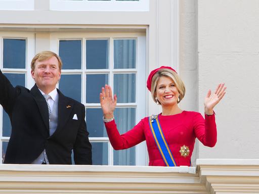 König Willem-Alexander und Königin Maxima der Niederlande im Palast Nordende in Den Haag.
