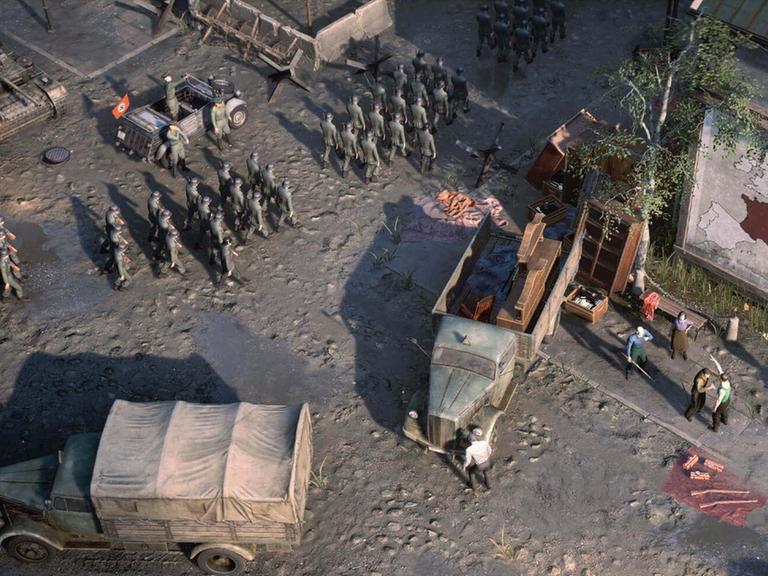 Im Still aus "War Mongrels" sind aus einer Vogelperspektive aufmarschierende Wehrmachtssoldaten zu sehen.