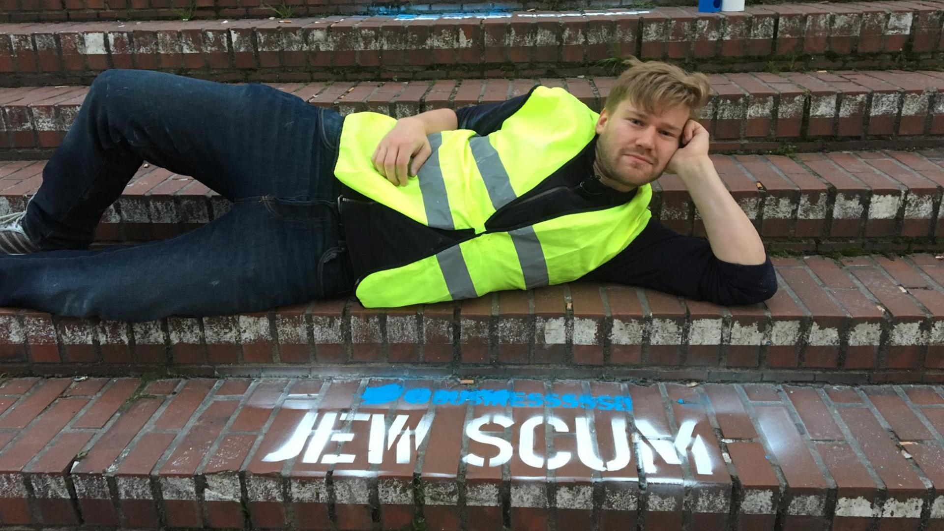 Shahak Shapira bei seiner Aktion #heytwitter Shahak Shapira bei seiner Aktion #heytwitter