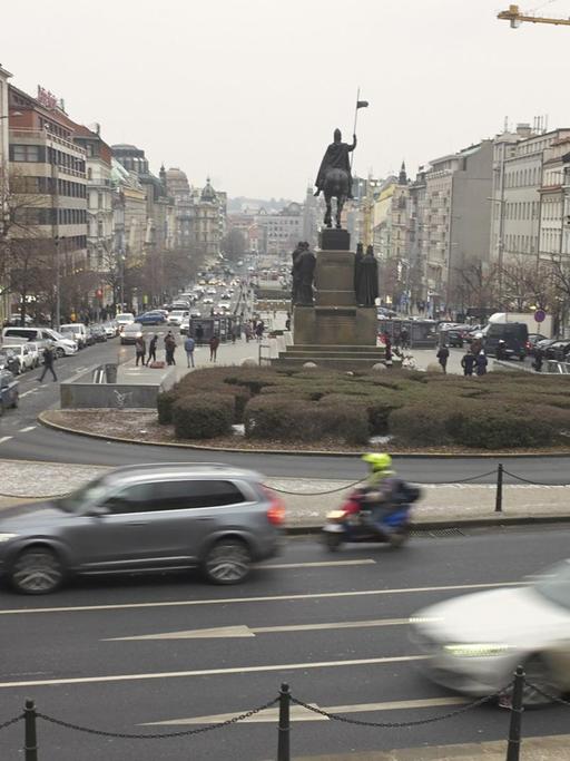 Verkehr in der Innenstadt von Prag. 