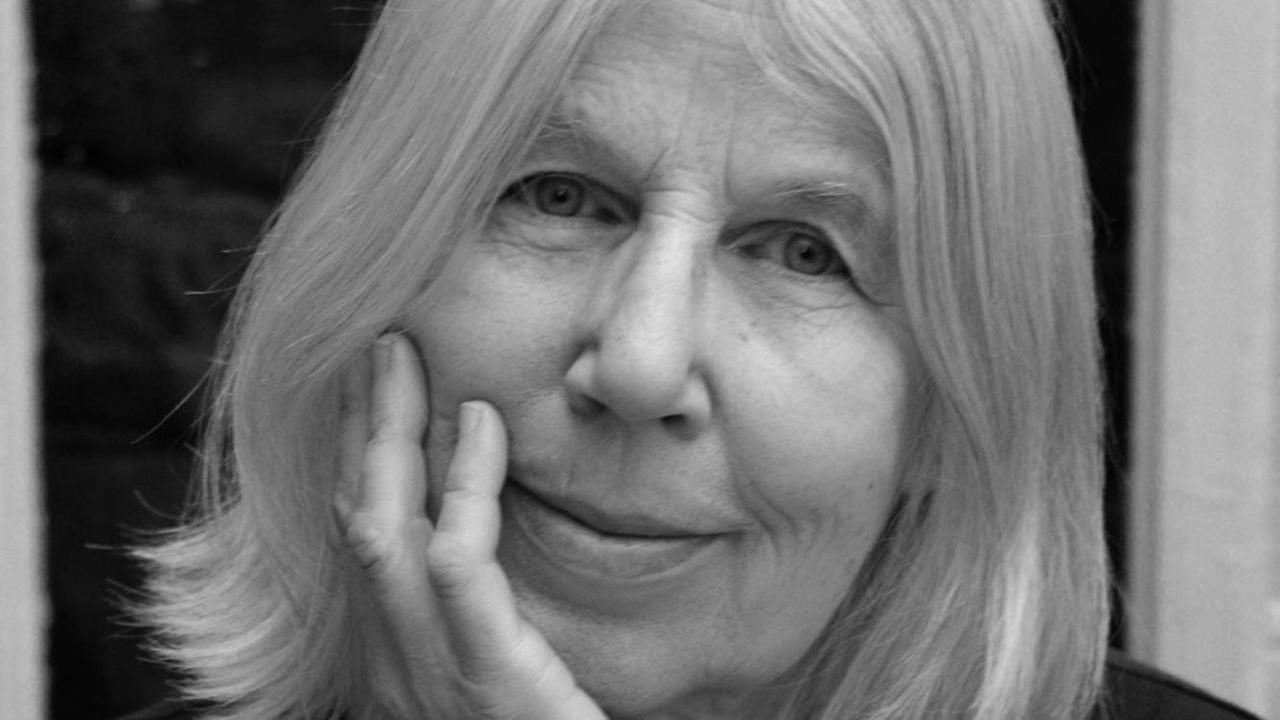schwarz-weiß Porträt der Pädagogin Helge-Ulrike Hyams