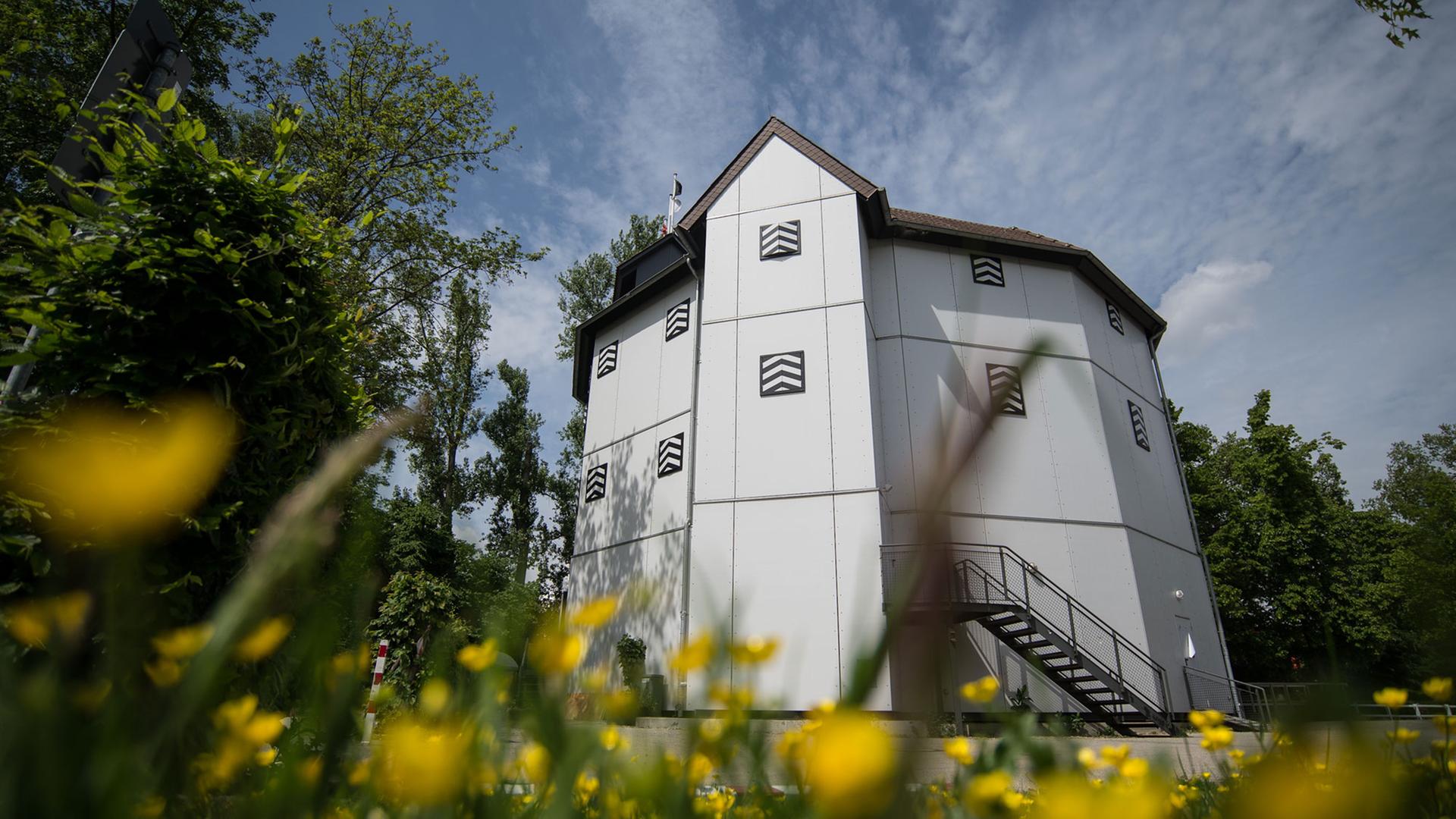 Das Globe Theater in Neuss, in dem seit 25 Jahren das Shakespeare Festival stattfindet. Das Globe Theater in Neuss, in dem seit 25 Jahren das Shakespeare Festival stattfindet.