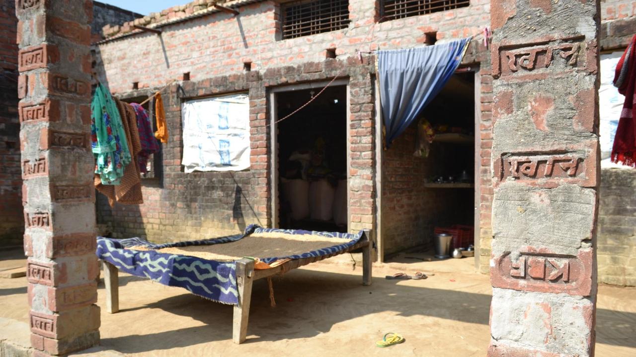 Gehöft in einem Dorf in Nordindien Gehöft in einem Dorf in Nordindien