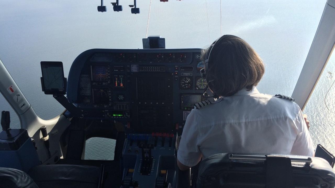 Im Cockpit des Zeppelins während der Helmholtz-Mission Im Cockpit des Zeppelins während der Helmholtz-Mission
