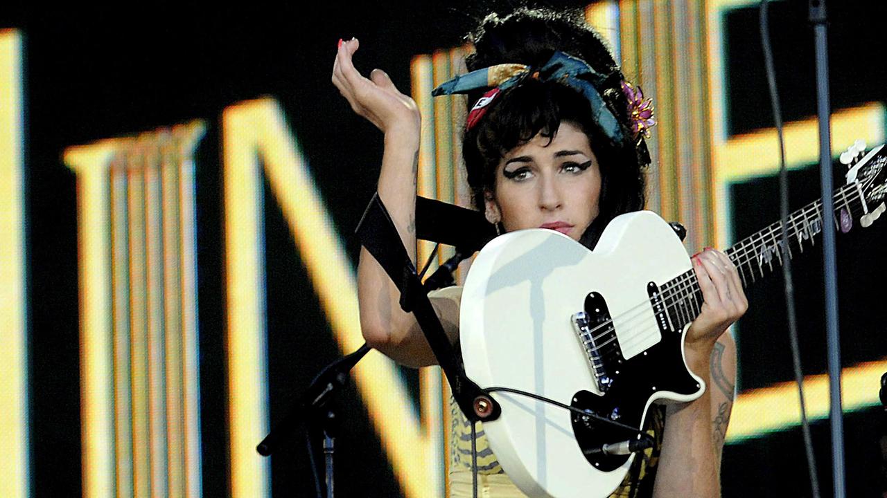 Amy Winehouse bei einem spanischen Festival im Juli 2008. Amy Winehouse bei einem spanischen Festival im Juli 2008.
