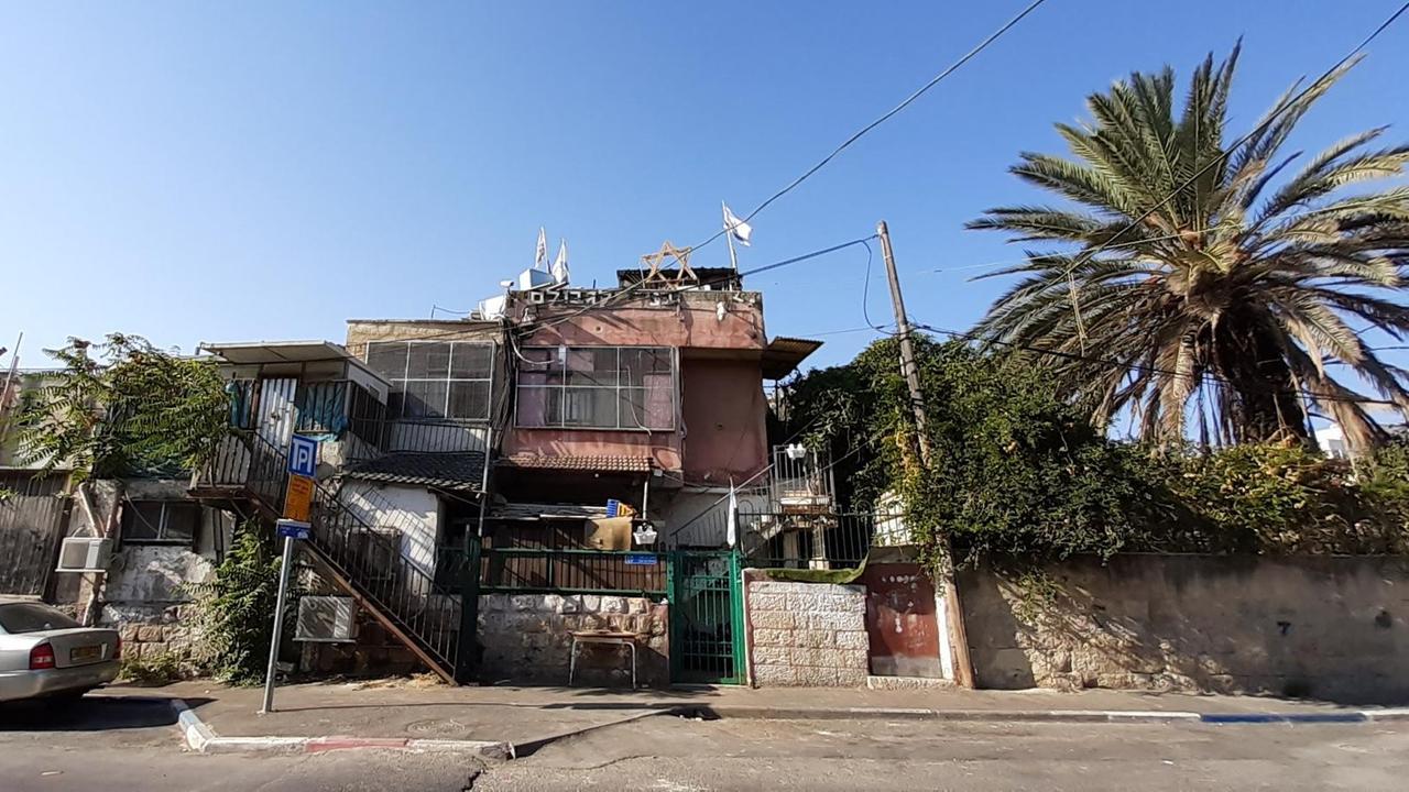 Ein von jüdischen Anwohnern übernommenes Haus im Jerusalemer Viertel Scheikh Jarrah, 2021. Ein von jüdischen Anwohnern übernommenes Haus im Jerusalemer Viertel Scheikh Jarrah, 2021.
