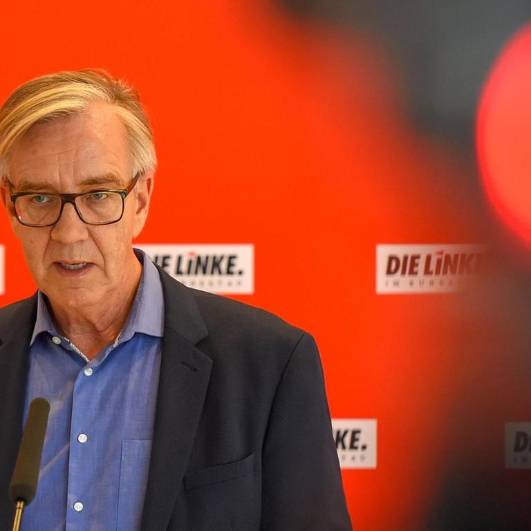Dietmar Bartsch, Co-Vorsitzender der Linken, spricht vor einer Fraktionssitzung im Deutschen Bundestag zur Presse