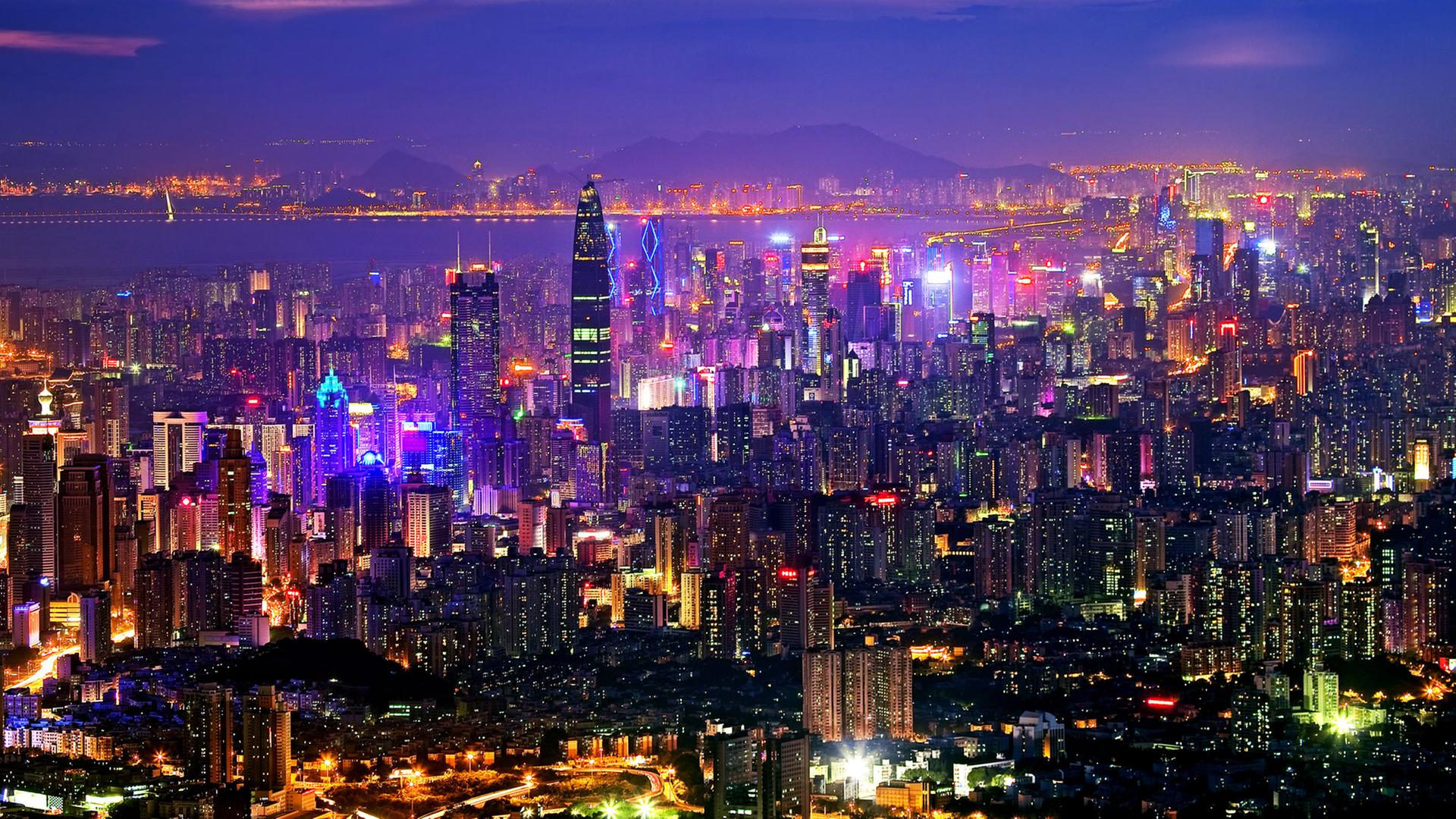 Shenzhen bei Nacht: Das neue China glänzt in den unterschiedlichsten Farben Shenzhen bei Nacht: Das neue China glänzt in den unterschiedlichsten Farben