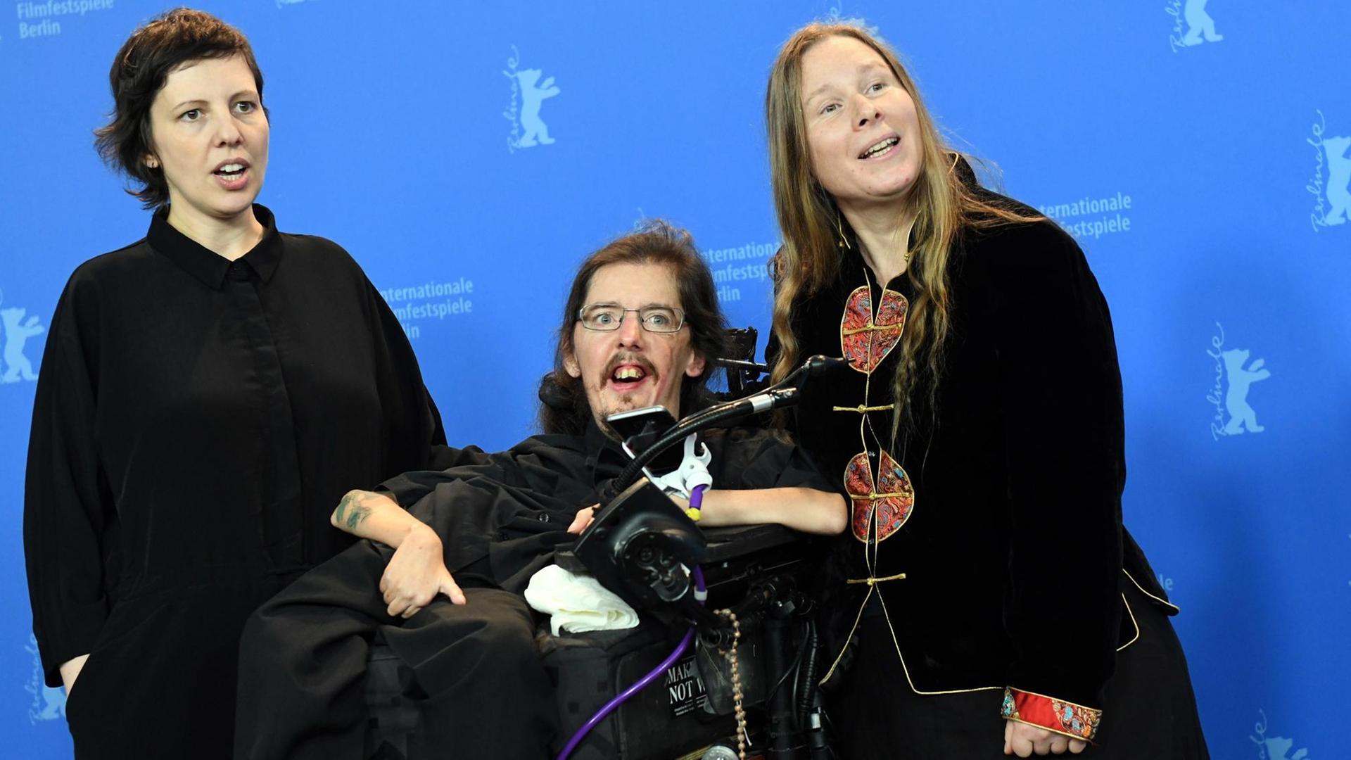 "Touch Me Not"-Regisseurin Adina Pintilie (l-r) gemeinsam mit Schauspieler Christian Bayerlein und Schauspielerin Grit Uhlemann "Touch Me Not"-Regisseurin Adina Pintilie (l-r) gemeinsam mit Schauspieler Christian Bayerlein und Schauspielerin Grit Uhlemann