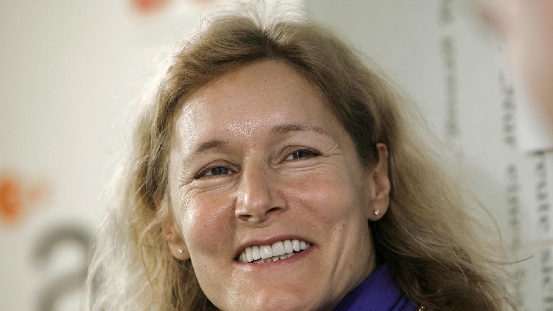 Die US-amerikanische Schriftstellerin Irene Dische, aufgenommen auf der Frankfurter Buchmesse 2007 Die US-amerikanische Schriftstellerin Irene Dische, aufgenommen auf der Frankfurter Buchmesse 2007