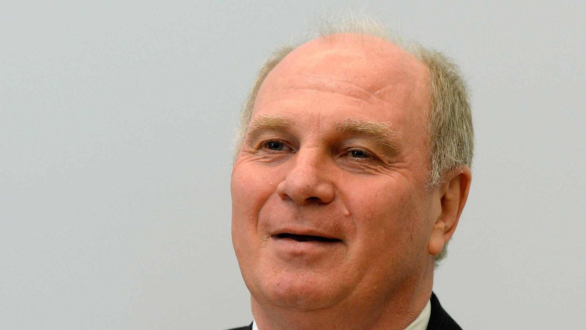 Der Präsident des FC Bayern München, Uli Hoeneß, am vierten Verhandlungstag im Landgericht München. Der Präsident des FC Bayern München, Uli Hoeneß, am vierten Verhandlungstag im Landgericht München.